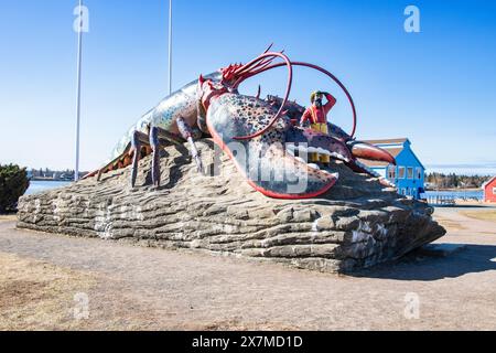 World's largest lobster sculpture in Shediac, New Brunswick, Canada ...