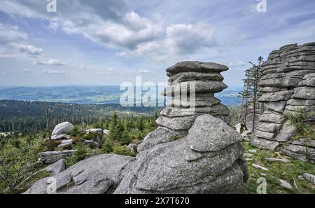 landscape with awesome rock formation on the summit of Dreisesselberg in the Bavarian Forest mountains near Neureichenau, Bavria, Germany Stock Photo