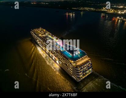 River Thames, UK, 18 Jan 2024 Ambassador cruise ship Ambition sets sail on her south american cruise Stock Photo