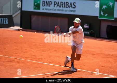 Paris, France. 21st May, 2024. Tommy PAUL (USA) during the Roland-Garros 2024, ATP and WTA Grand Slam tennis tournament on May 21, 2024 at Roland-Garros stadium in Paris, France - Photo Alexandre Martins/DPPI Credit: DPPI Media/Alamy Live News Stock Photo