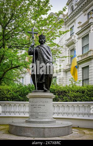 Statue, St Volodymyr, ruler of Ukraine, 980-1015, Holland Park, London, England, U.K Stock Photo