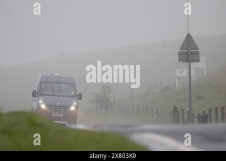 Flintshire, North Wales UK. UK Weather. 22nd May 2024, severe weather warning in place over North Wales with a Met Office Amber Warning for rain issued, Flintshire and North Wales.  A motorist traveling through the heavy rain over Halkyn Mountain, Flintshire  ©DGDImages/Alamy Live News Stock Photo