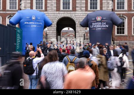 Dublin, Ireland. 22nd May, 2024. Soccer: Europa League Final, Atalanta Bergamo - Bayer Leverkusen. Visitors flock to the fan festival at Dublin Castle. Credit: Jan Woitas/dpa/Alamy Live News Stock Photo