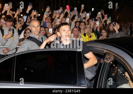 Tom Holland mania, outside the Duke of York Theatre's Romeo and Juliet in London's West End as Spiderman actor only pauses briefly for photographs, UK Stock Photo