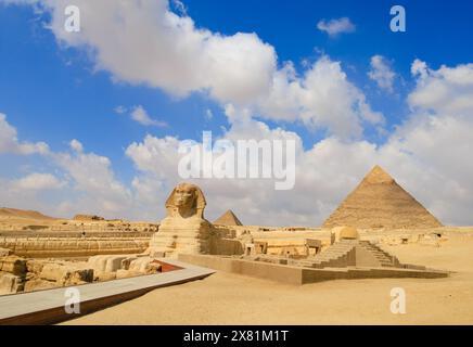 The Sphinx and Great Pyramid of Khafre, Giza. Cairo, Egypt Stock Photo