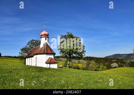 The Saint Rochus Chapel near Waltrams in the Weitnauer Valley, in the Upper Allgäu, Bavarian Swabia, Bavaria, Germany, Europe Stock Photo