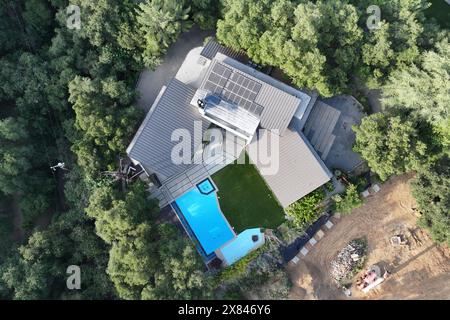 An aerial view of mansion house purchased by Los Angeles Dodgers player Shohei Ohtani, Wednesday, May 22, 2024, in La Canada Flintridge, Calif. The home was purchased through limited liability company Decopin LLC, the name of Ohtani's dog. Stock Photo