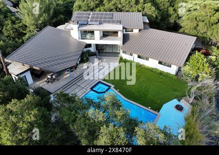 An aerial view of mansion house purchased by Los Angeles Dodgers player Shohei Ohtani, Wednesday, May 22, 2024, in La Canada Flintridge, Calif. The home was purchased through limited liability company Decopin LLC, the name of Ohtani's dog. Stock Photo