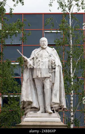 King Edward VII memorial, Centenary Square, Birmingham, UK Stock Photo