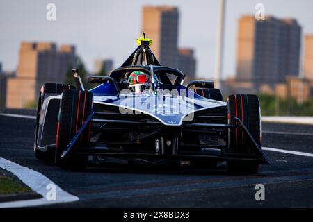 18 DARUVALA Jehan (ind), Maserati MSG Racing, Maserati Tipo Folgore, action during the 2024 Shanghai ePrix, 8th meeting of the 2023-24 ABB FIA Formula E World Championship, on the Shanghai International Circuit from May 24 to 26, 2024 in Shanghai, China - Photo Julien Delfosse / DPPI Stock Photo