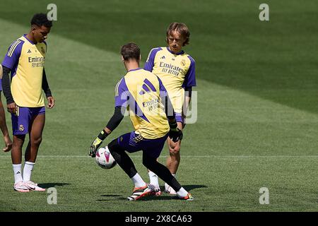 Madrid, Spain. 24th May, 2024. Real Madrid CF players warm up during the training session on the eve of the 2023/2024 La Liga EA Sports week 38 football match between Real Madrid CF and Real Betis Balompie at Real Madrid CF training ground. Credit: SOPA Images Limited/Alamy Live News Stock Photo