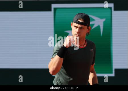 Paris, France. 24th May, 2024. Belgian Zizou Bergs reacts during a third round game of the qualifying men's singles between Belgian Bergs and French Bourghe, at the Roland Garros French Open tennis tournament, in Paris, France, Friday 24 May 2024. This year's tournament takes place from 26 May to 09 June. BELGA PHOTO BENOIT DOPPAGNE Credit: Belga News Agency/Alamy Live News Stock Photo