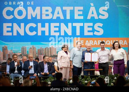 Araraquara, Brazil. 24th May, 2024. The President of Brazil Luiz Inacio Lula da Silva takes part in an event to sign the release of investments totalling R$143 million for flood-fighting works in the city of Araraquara, Sao Paulo, Brazil, on May 24, 2024. (Photo by Igor do Vale/Sipa USA) Credit: Sipa USA/Alamy Live News Stock Photo