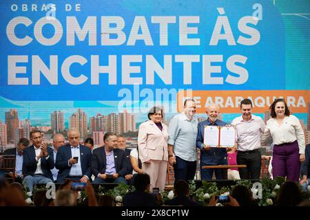 Araraquara, Sao Paulo, Brazil. 24th May, 2024. The President of Brazil LUIZ INACIO LULA DA SILVA takes part in an event to sign the release of investments totalling R$143 million for flood-fighting works in the city of Araraquara, Sao Paulo, Brazil, on May 24, 2024. (Credit Image: © Igor Do Vale/ZUMA Press Wire) EDITORIAL USAGE ONLY! Not for Commercial USAGE! Stock Photo