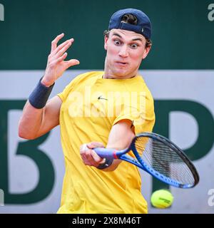 Paris, France. 26th May, 2024. JACK DRAPER of Great Britain in action on Day 1 of the 2024 French Open tennis tournament at the Roland-Garros Stadium. (Credit Image: © Matthieu Mirville/ZUMA Press Wire) EDITORIAL USAGE ONLY! Not for Commercial USAGE! Stock Photo