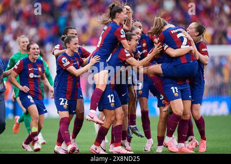 Players of FC Barcelona celebrate with the UEFA  Women's Champions League 2023/24 Final match between FC Barcelona and Olympique Lyonnais at San Mames Stock Photo