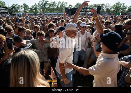 Napa, USA. 25th May, 2024. Crowd/Atmosphere during BottleRock at Napa Valley Expo on May 25, 2024 in Napa, California. Photo: Chris Tuite/imageSPACE/Sipa USA Credit: Sipa USA/Alamy Live News Stock Photo