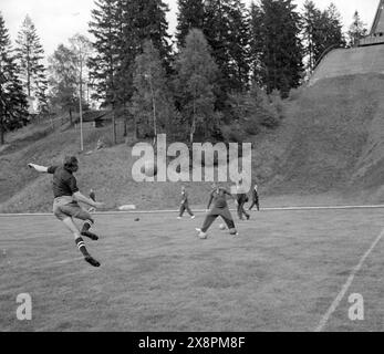 The Soviet national football team trains in Hindås, Sweden, in June 1958. 1958 FIFA World Cup, Sweden.Photo: Kamerareportage/TT code 2524 Stock Photo