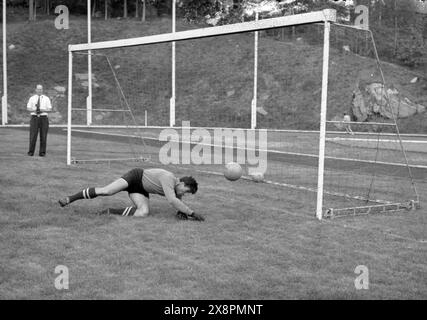 The Soviet national football team trains in Hindås, Sweden, in June 1958. 1958 FIFA World Cup, Sweden.Photo: Kamerareportage/TT code 2524 Stock Photo