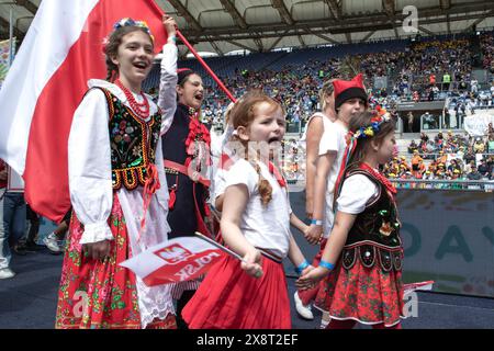 Vatican city, Vatican, 25 May 2024. Pope Francis meets children during  the first ''World Children's Day'',  at Rome's Olympic stadium. Maria Grazia Picciarella/Alamy Live News Stock Photo