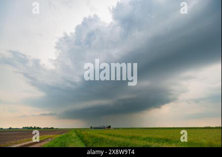 Supercell thunderstorm with rotating wallcloud over the countryside of ...