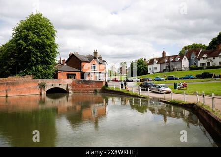 Bridge and Duck Pond Finchingfield Essex Stock Photo - Alamy