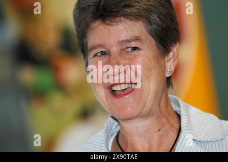 Jane Hutt, Welsh Assembly Minister for Children, Education, Lifelong Learning and Skills pictured at Rhydyfelin Integrated Children's Unit, Pontypridd, today Wednesday 29/8/07, where she launched a scheme to boost recruitment to the childcare, play and early years sector in Wales. Stock Photo