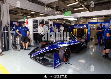18 DARUVALA Jehan (ind), Maserati MSG Racing, Maserati Tipo Folgore, during the 2024 Shanghai ePrix, 8th meeting of the 2023-24 ABB FIA Formula E World Championship, on the Shanghai International Circuit from May 24 to 26, 2024 in Shanghai, China Stock Photo