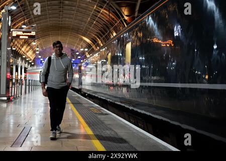 Prime Minister Rishi Sunak arrives at a London train station, while on the General Election campaign trail. Picture date: Wednesday May 29, 2024. Stock Photo