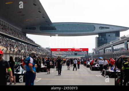 grille de depart, starting grid, during the 2024 Shanghai ePrix, 8th meeting of the 2023-24 ABB FIA Formula E World Championship, on the Shanghai International Circuit from May 24 to 26, 2024 in Shanghai, China Stock Photo