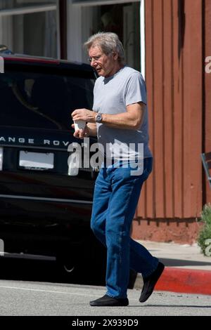 Harrison Ford stop in Brentwood to take a coffee,he is really good looking and in great shape.  In brentwood,Califonia on March 08, 2011 Stock Photo