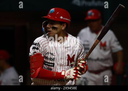 Mexico City, Ciudad de Mexico, Mexico. 28th May, 2024. Carlos SepÃºlveda #8 of Diablos Rojos at the bat during the Mexican Baseball League (LMB) first match between Saraperos de Saltillo and Diablos Rojos del México, at Alfredo Harp HelÃº Stadium.Â Diablos Rojos defeat Saraperos 9-3. (Credit Image: © Carlos Santiago/eyepix via ZUMA Press Wire) EDITORIAL USAGE ONLY! Not for Commercial USAGE! Stock Photo