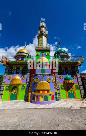 Rainbow Mosque (Masjid Al-Islamia), Zamboanga, Mindanao, Philippines ...