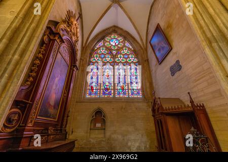 Stained Glass Window in the Bayeux Cathedral, Bayeux, Normandy, France, North West Europe Stock Photo