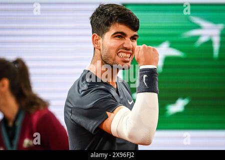 Paris, France, France. 29th May, 2024. Carlos ALCARAZ of Spain celebrates his point during the fourth day of Roland-Garros 2024, French Open 2024, Grand Slam tennis tournament at the Roland-Garros Stadium on May 29, 2024 in Paris, France. (Credit Image: © Matthieu Mirville/ZUMA Press Wire) EDITORIAL USAGE ONLY! Not for Commercial USAGE! Stock Photo