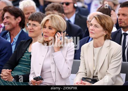 Brigitte Marie-Claude Macron, née Trogneux, divorced Auzière wife of French President Emmanuel Macron (Première Dame) with Elke Büdenbender Stock Photo