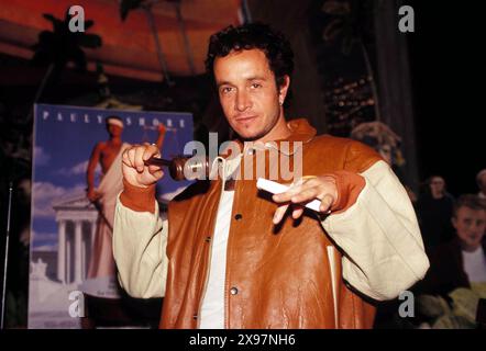 Mar. 14, 2005 - K1200JKEL.PAULY SHORE PRESENTS MEMORABILIA FROM HIS NEW MOVIE JURY DUTY AT PLANET HOLLYWOOD IN WASHINGTON D.C. 04-06-1995. JAMES M. KELLY- PHOTOS(Credit Image: © James M. Kelly/ZUMA Wire) EDITORIAL USAGE ONLY! Not for Commercial USAGE! Stock Photo