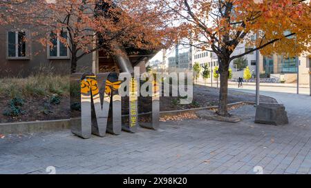 Metal MIT (Massachusetts Institute of Technology) sign in front of Stata Center on the campus in Cambridge, MA, USA, on November 11, 2023. Stock Photo