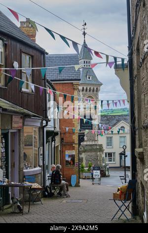 The Pavement and Clocktower in Hay-on-Wye, Powys, Wales Stock Photo
