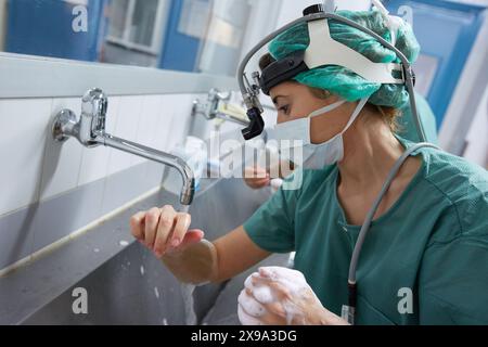 Surgical Scrub, Handwashing, Operating Room, Surgery, Hospital Donostia, San Sebastian, Gipuzkoa, Basque Country, Spain. Stock Photo