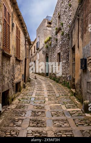 The medieval narrow streets of Erice, Sicily Stock Photo