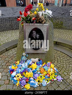 Memorial to Jonathon Ball and Tim Parry, victims of IRA bomb in Bridge Street, Warrington 20/03/1993, Cheshire,UK, WA1 2HE Stock Photo