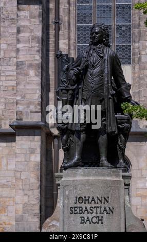 Monument to Johann Sebastian Bach in front of St Thomas' Church, Leipzig, Saxony, Germany Stock Photo