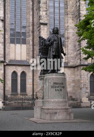 Monument to Johann Sebastian Bach in front of St Thomas' Church, Leipzig, Saxony, Germany Stock Photo