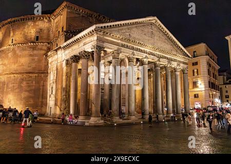 The exterior of The Pantheon at night in Piazza della Rotonda, Rome,Italy Stock Photo