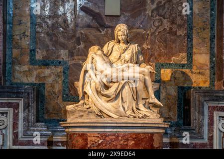 Pieta by Michelangelo,his famous masterpiece - in St. Peter's Basilica, Vatican Stock Photo