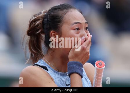 (240601) -- PARIS, June 1, 2024 (Xinhua) -- Zheng Qinwen of China reacts while competing against Elina Avanesyan of Russia during the women's singles third round match at the French Open tennis tournament at Roland Garros in Paris, France, June 1, 2024. (Xinhua/Gao Jing) Stock Photo