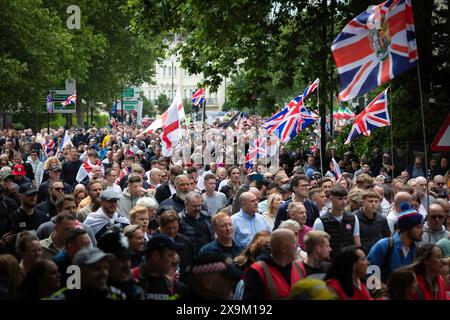 London, UK. 01st June, 2024. ÊThousands of people march with Ex-EDL leader Tommy Robinson ahead of his new documentary LAWFARE. The public screening highlights a two-tier policing system that Tommy claims is happening nationally. Credit: Andy Barton/Alamy Live News Stock Photo