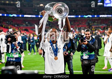 London, UK. 01st June, 2024. LONDON, UNITED KINGDOM - JUNE 1: David Alaba of Real Madrid CF lifts the UEFA Champions League trophy after the UEFA Champions League Final 2023/24 match between Borussia Dortmund and Real Madrid CF at Wembley Stadium on June 1, 2024 in London, United Kingdom. (Photo by Pablo Morano/BSR Agency) Credit: BSR Agency/Alamy Live News Stock Photo