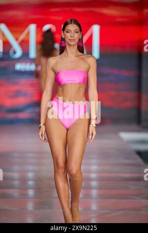 Miami Beach, Florida, USA. 1st June 2024. Miami Swim Week - The Shows, Saturday night. Miami and International Model walks down the runway at the Miami Swim Show at SLS Miami Beach Hotel. Credit: Yaroslav Sabitov/YES Market Media/Alamy Live News. Stock Photo